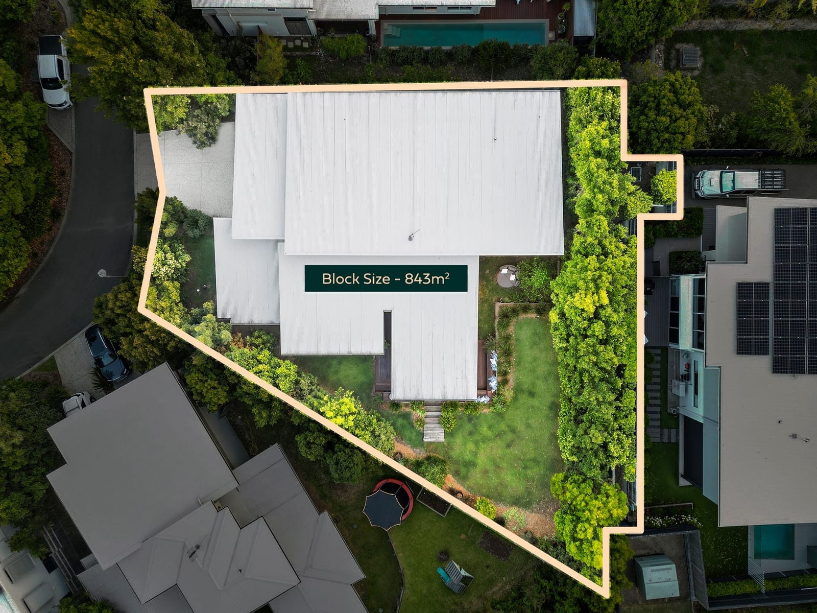 Elegant, Private, Single-Level Family Entertainer on 843sqm