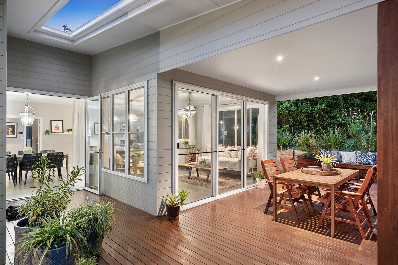 Elegant, Private, Single-Level Family Entertainer on 843sqm