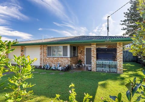 Seaside Sanctuary in Buddina: Your Gateway to Relaxed Living