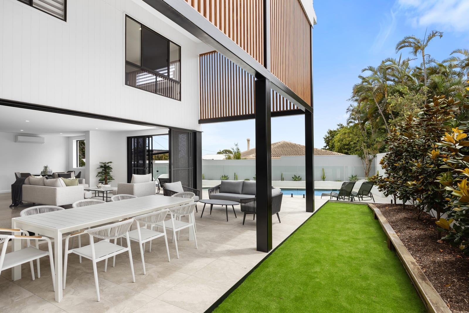 Lifestyle, Luxury, Location