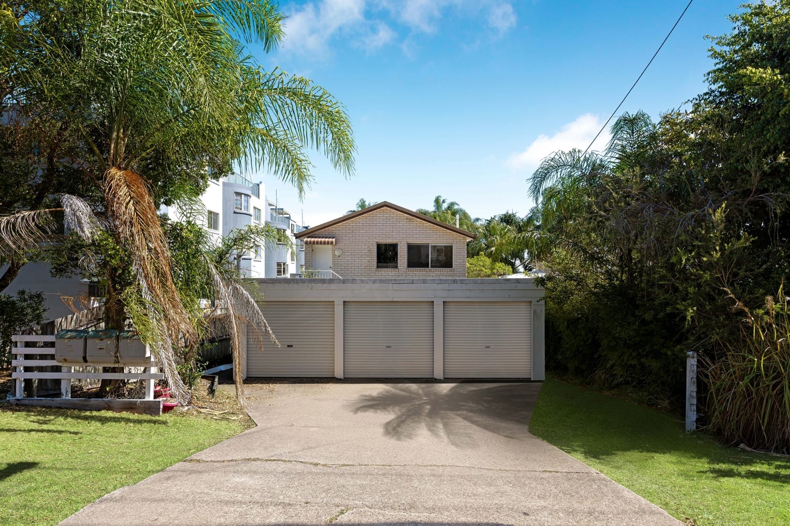 Triplex – 400m to Beach, Development Site