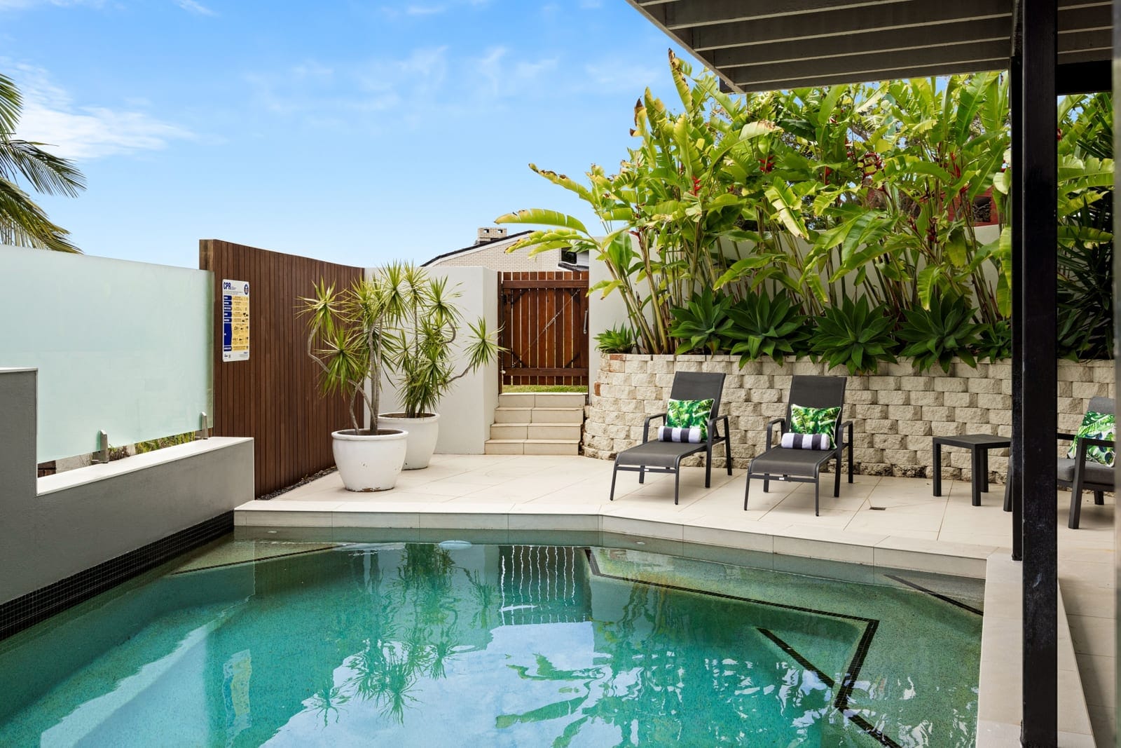Family-Friendly Entertainer, North-Easterly Views