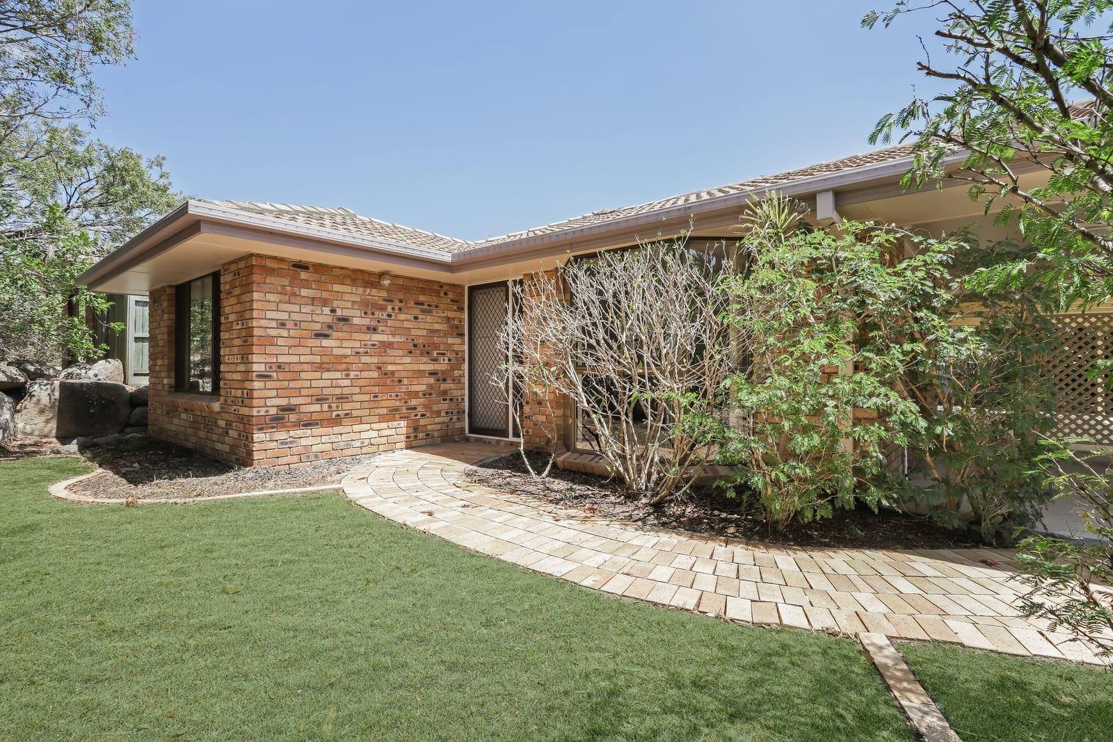 Move-In Ready, Single-Story, Low-Maintenance Home