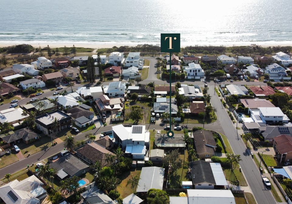 Versatile Living: 580m2 Block for Your Dream Home.
