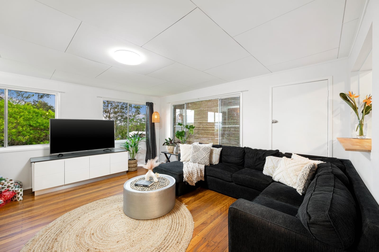 Charm, Convenience, Lifestyle