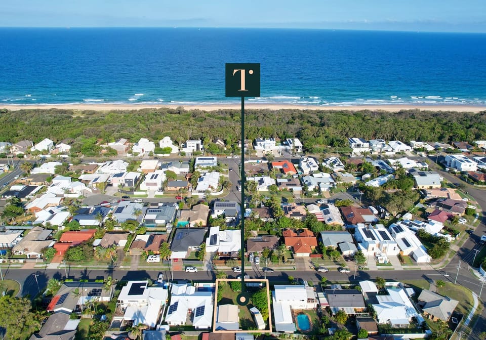 Rare Beachside Opportunity – 300m to Sand
