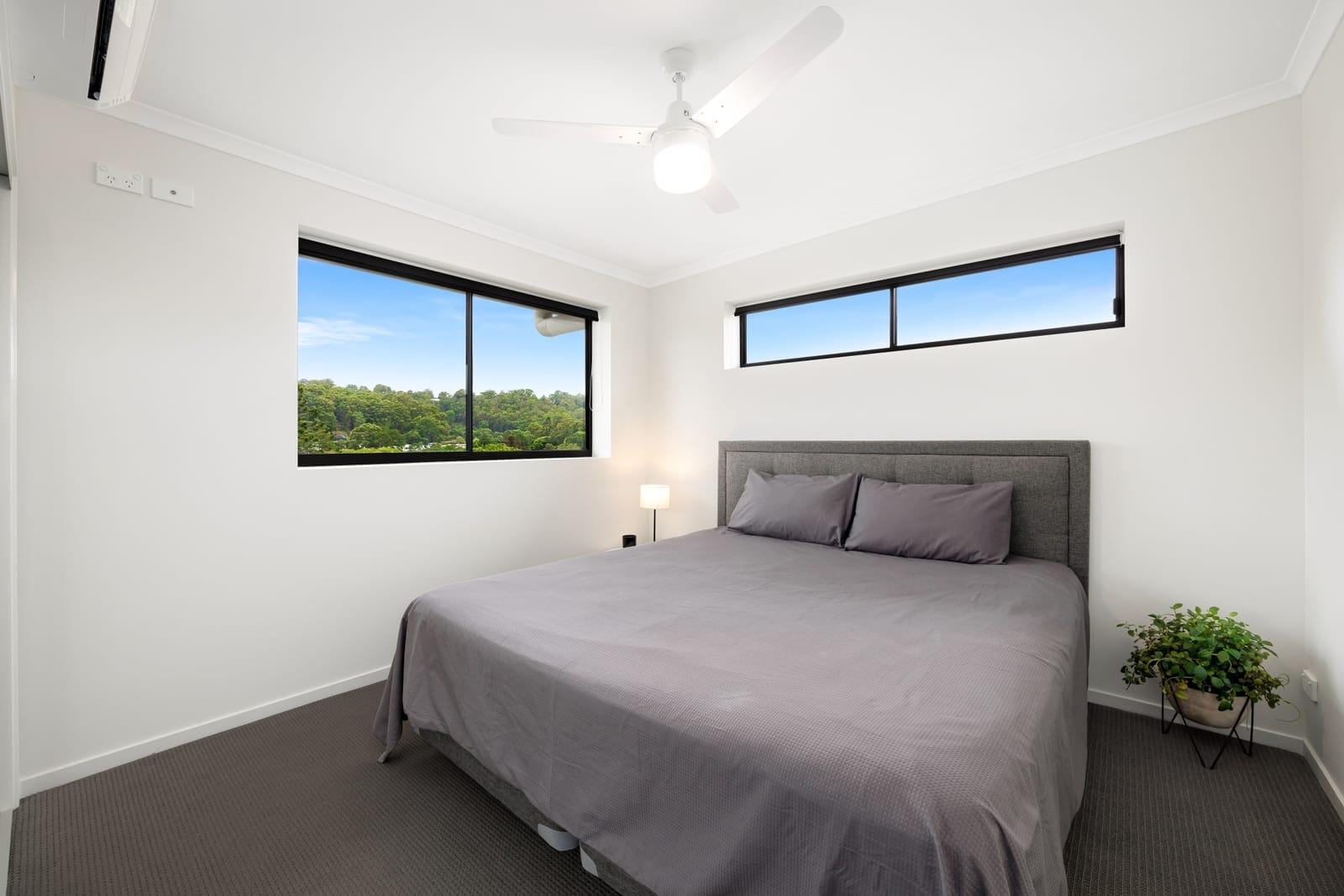 Effortless Investment, Central & Contemporary