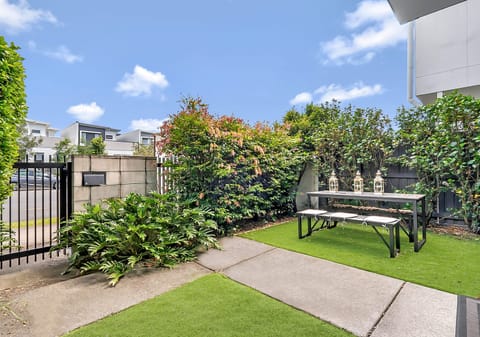Contemporary Terrace Home in the Heart of the Sunshine Coast