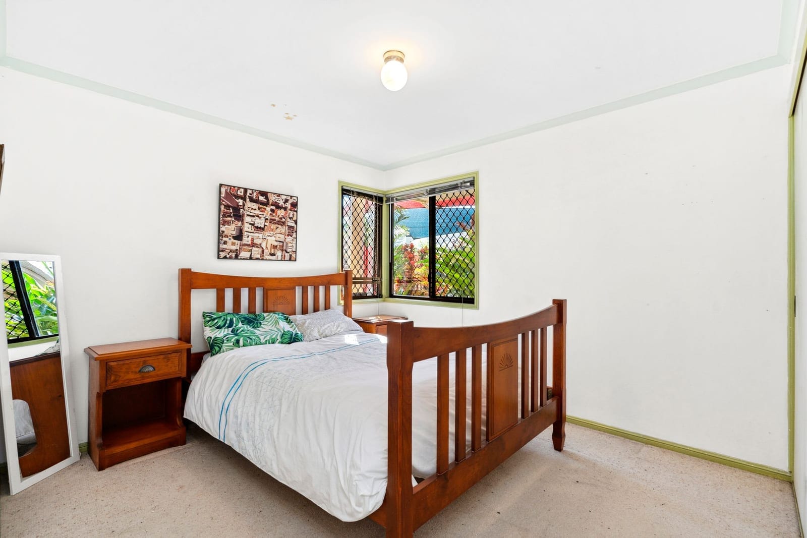 Situated on a generous 715m2 block