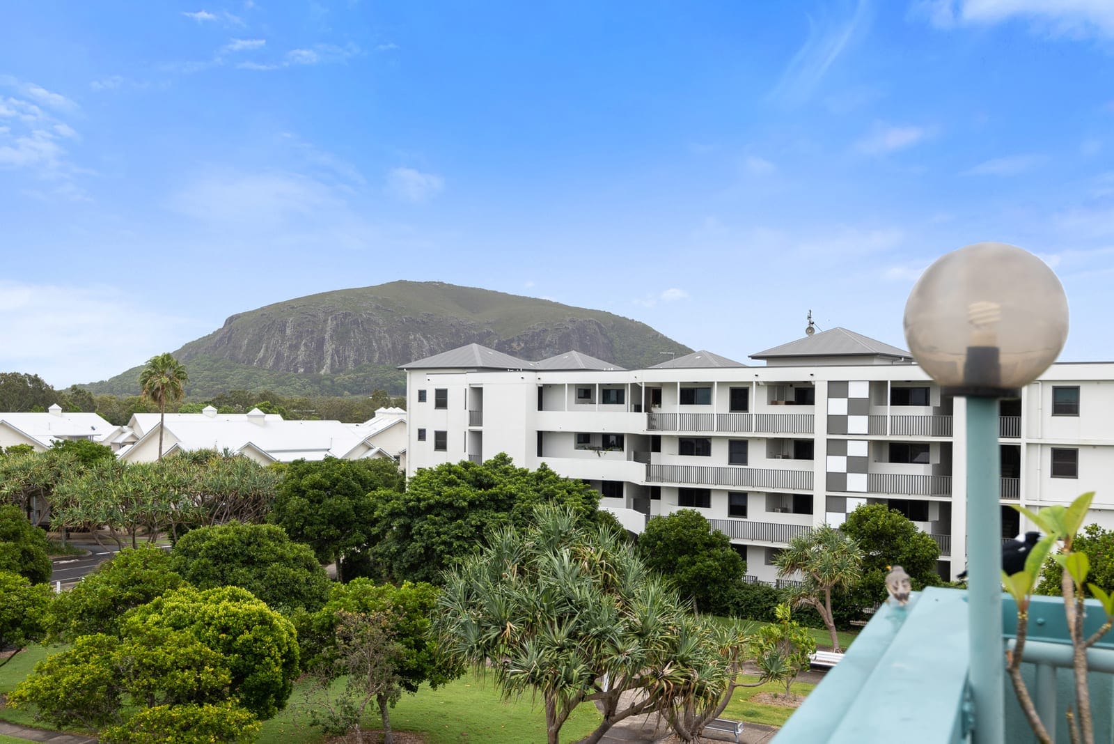 Residential and Commercial Opportunity, 200m to the Beach