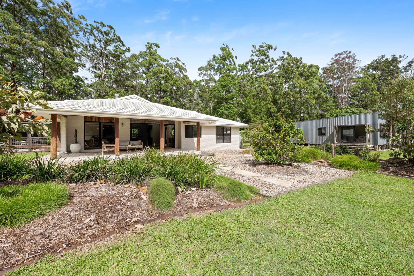 STUNNING SUNSHINE COAST HORSE & CATTLE ACREAGE