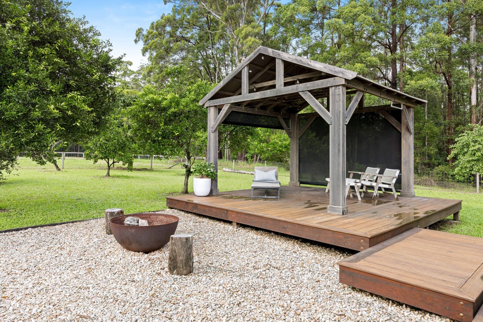 STUNNING SUNSHINE COAST HORSE & CATTLE ACREAGE