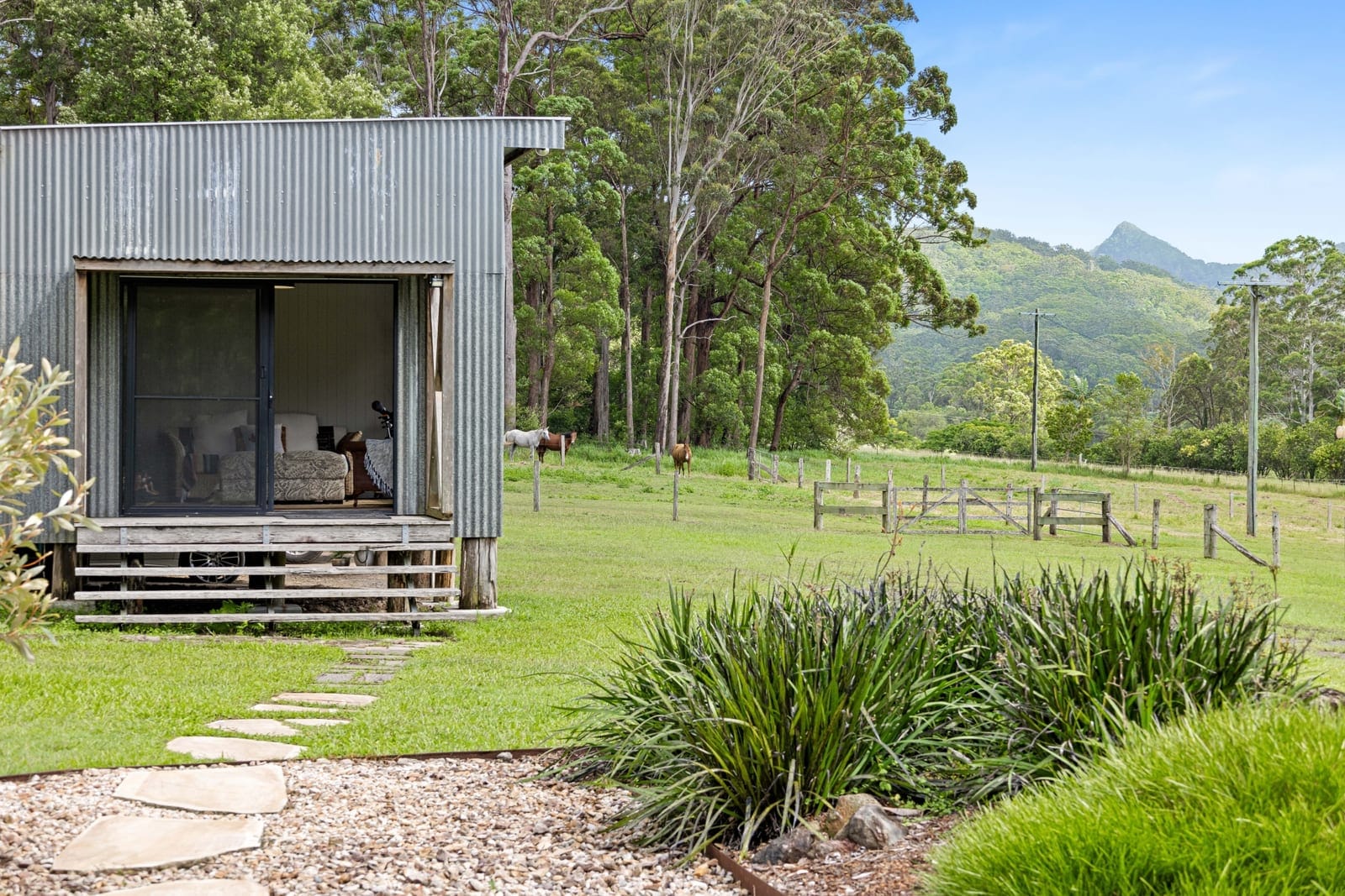 STUNNING SUNSHINE COAST HORSE & CATTLE ACREAGE