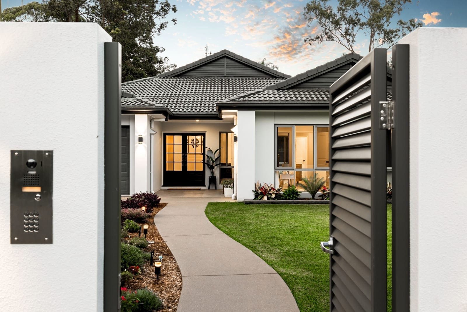 Stunning North Facing Entertainer