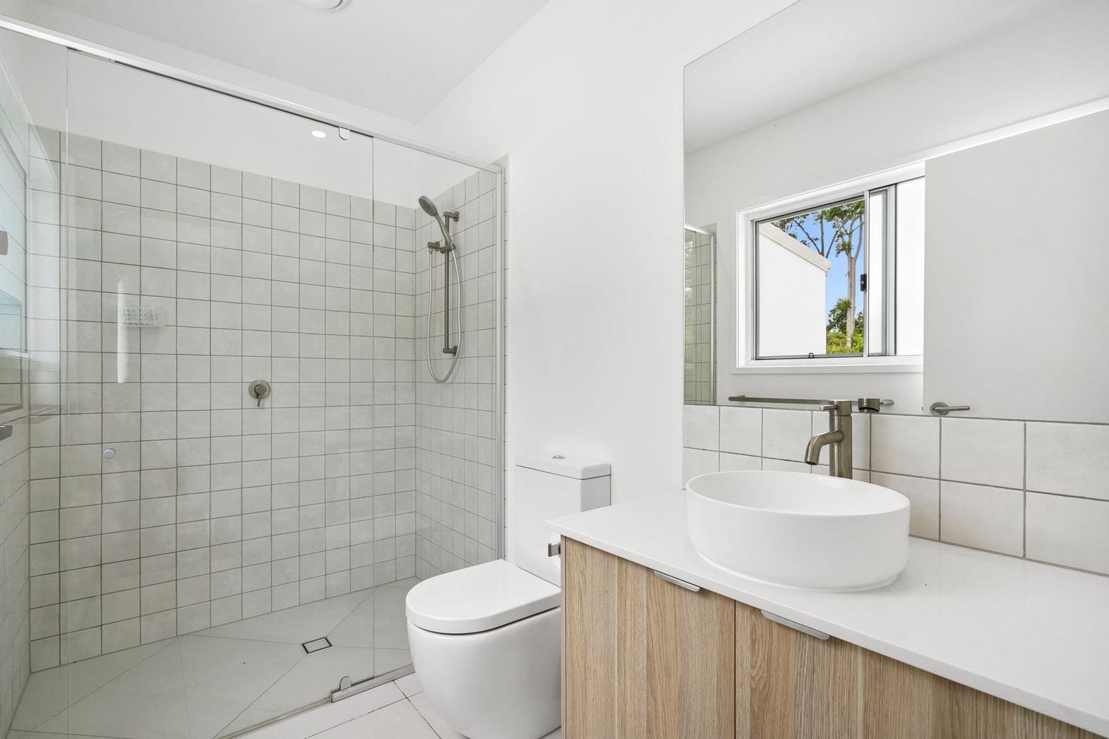 Seamless Living: Sophisticated and Flawless