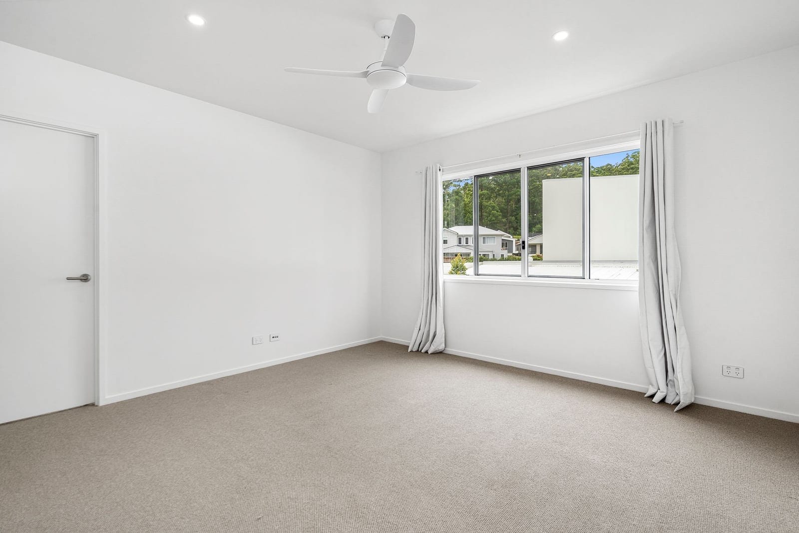 Seamless Living: Sophisticated and Flawless