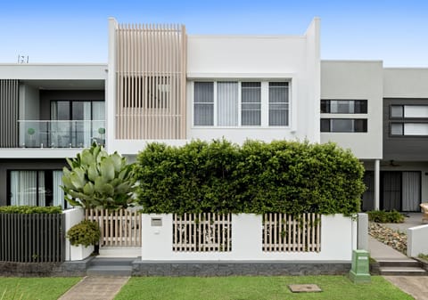 Effortless Living, Contemporary Elegance