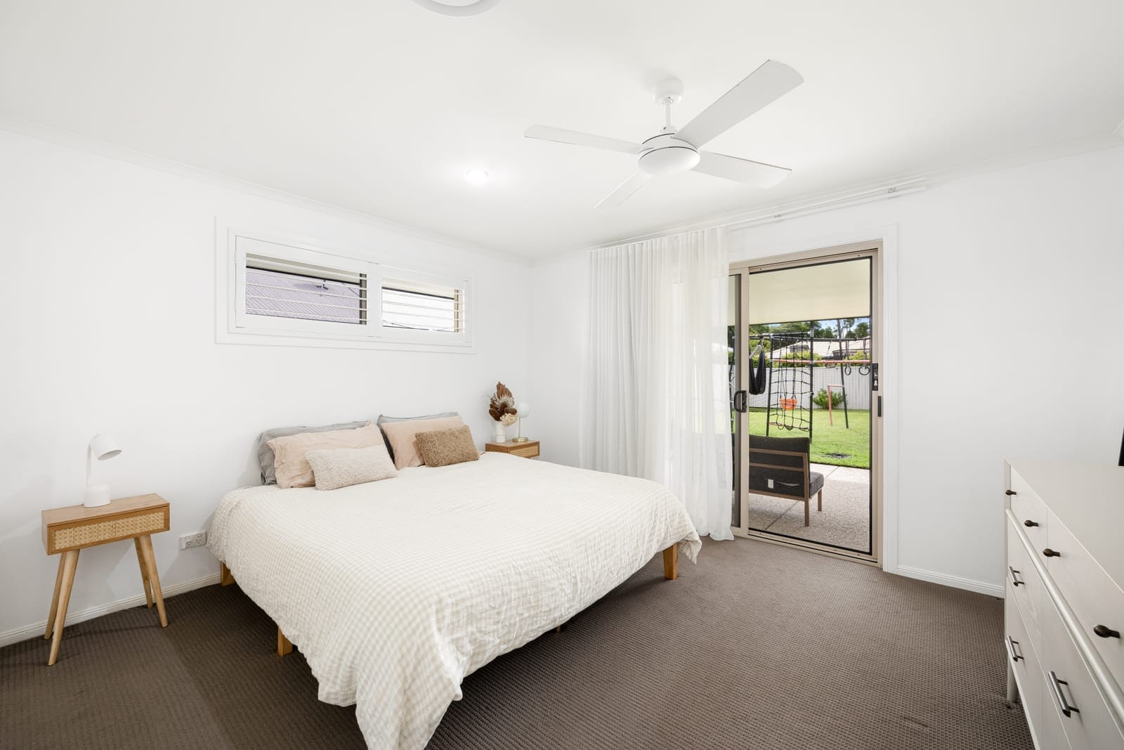 Family Entertainer In Buderim Education Hub