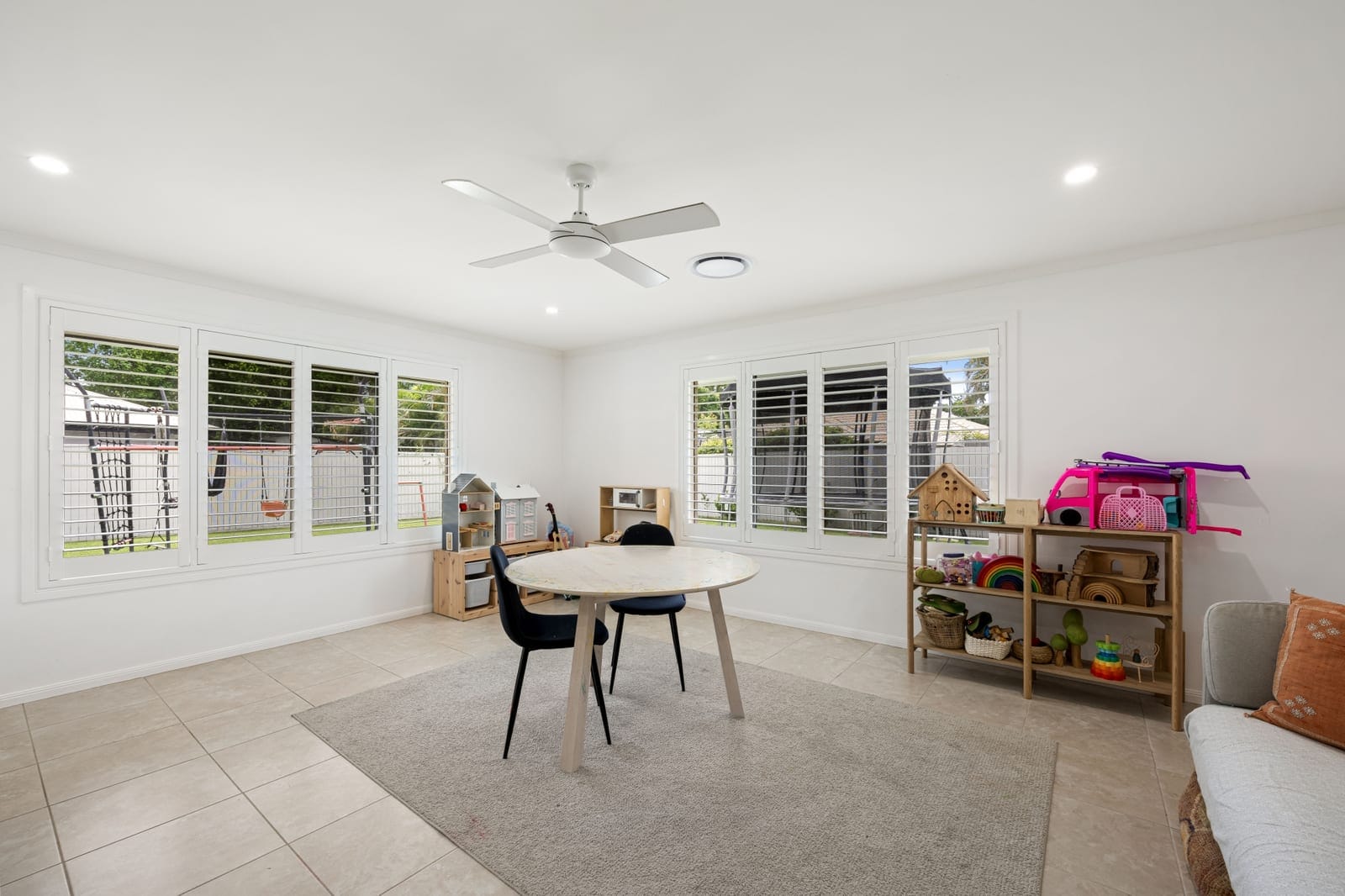 Family Entertainer In Buderim Education Hub