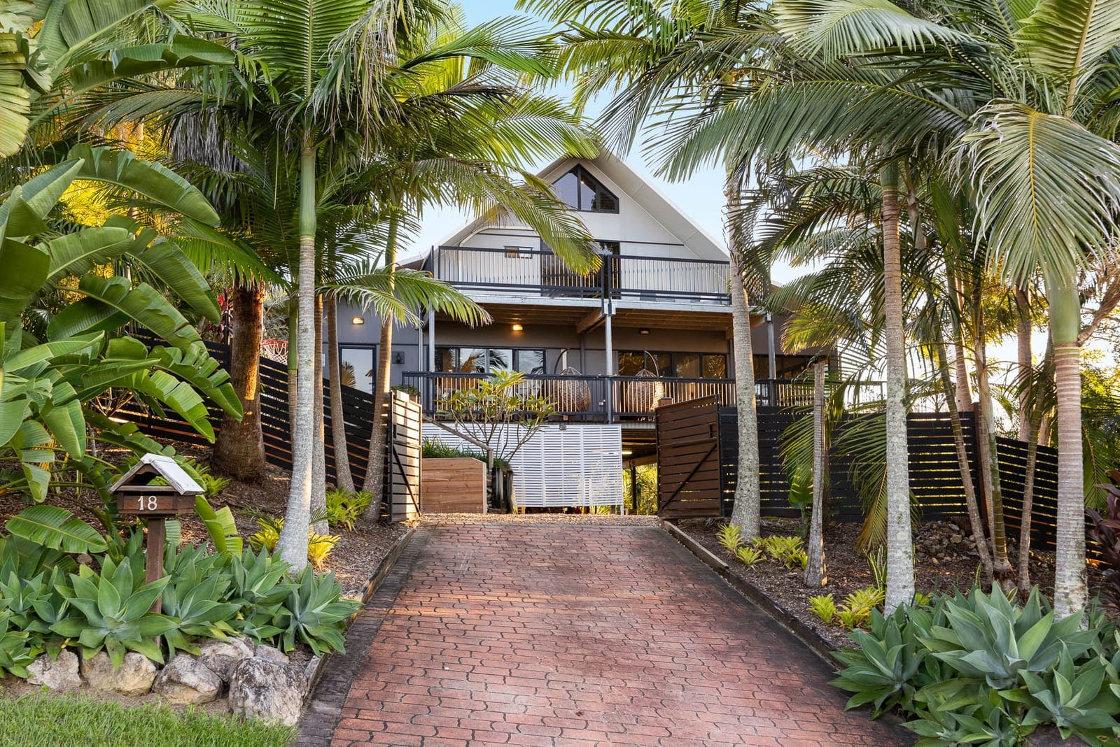 Hinterland Escape with Panoramic Views, just 15 minutes to Coolum