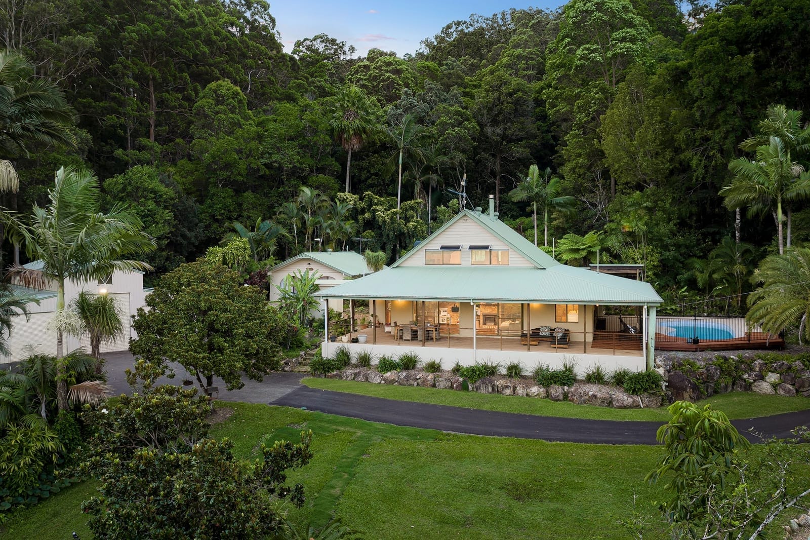 Acreage Sanctuary: Privacy, Peace, Dual Living