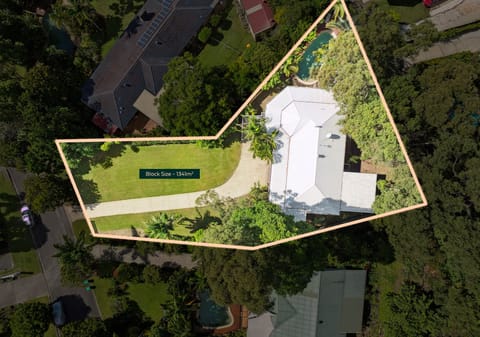 SOLD by Ollie Lehmann & Angelina Sweeney