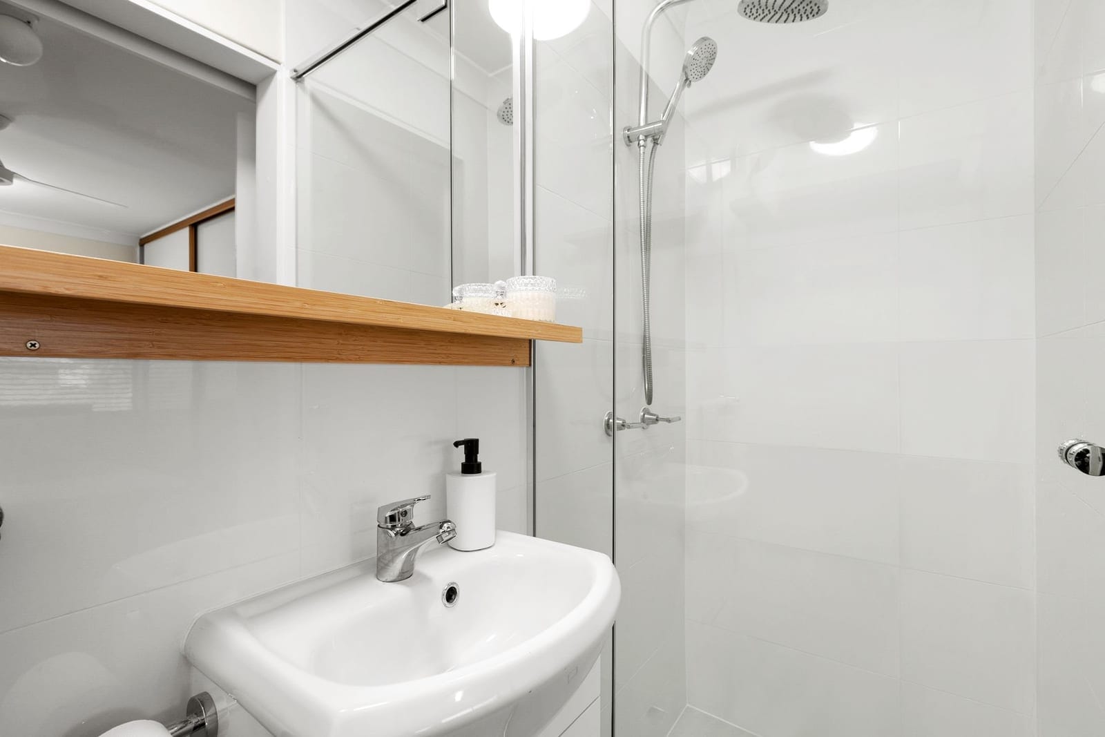 Renovated North Facing Apartment with Water Views