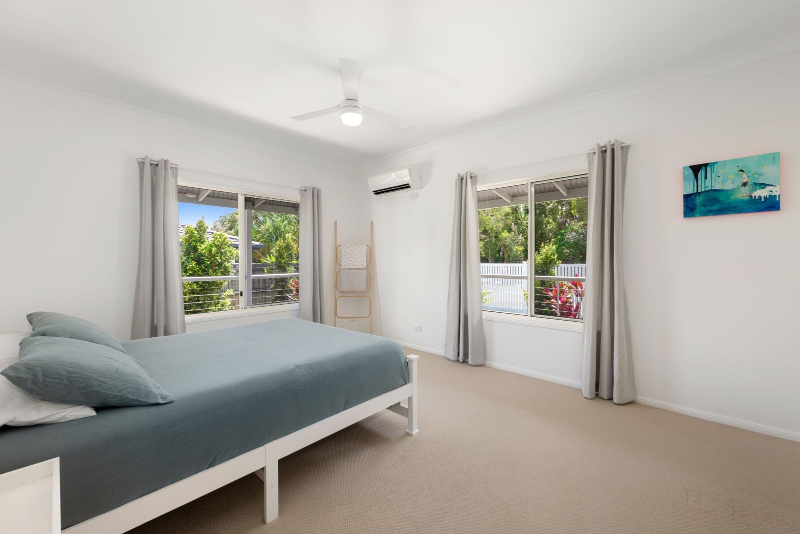 Immaculate Queenslander, 400m to Beach
