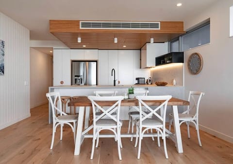 Sub-Penthouse North Facing Beachfront