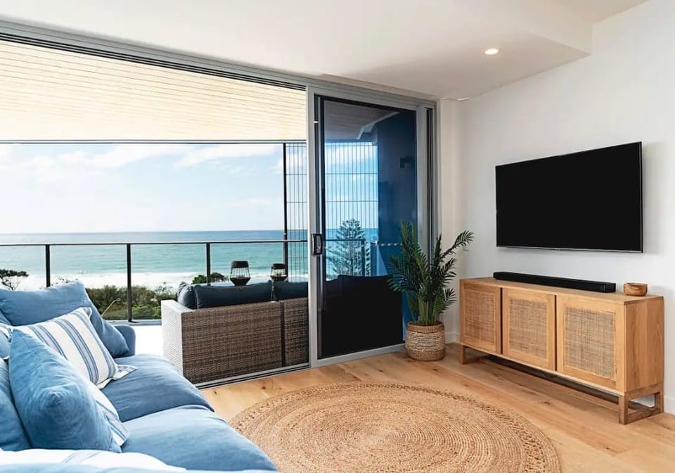Sub-Penthouse North Facing Beachfront