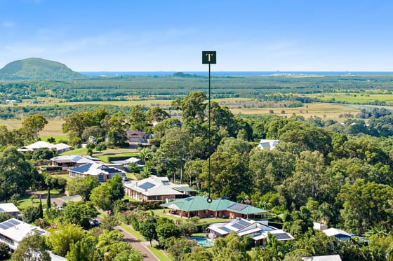 Lifestyle Acreage: Mountain Views, Northerly Splendour