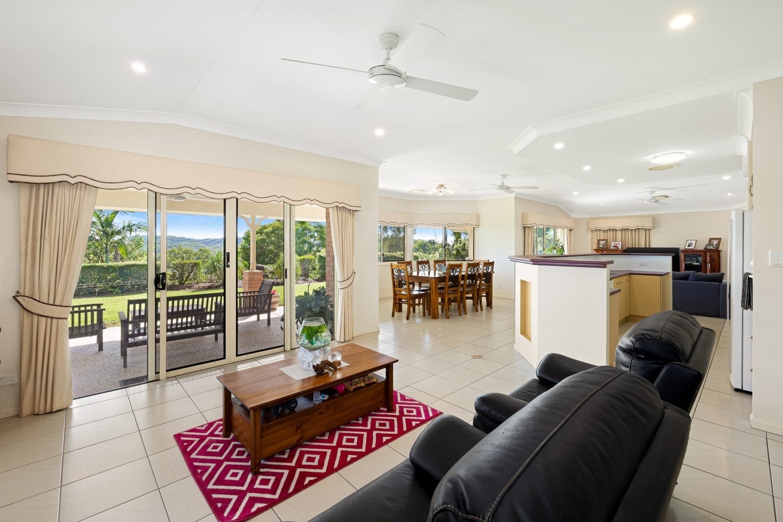 Lifestyle Acreage: Mountain Views, Northerly Splendour