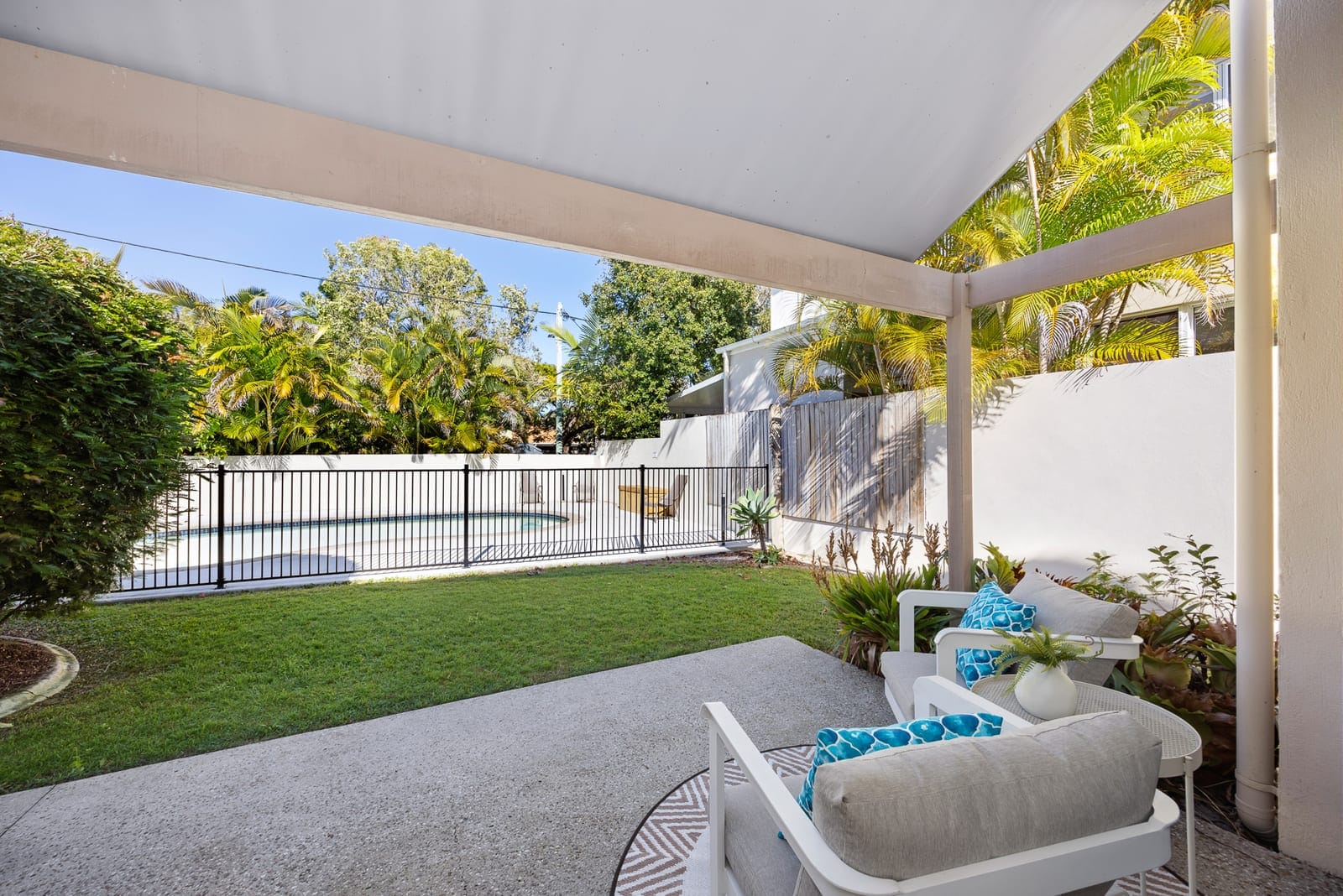 Prime Location, Entry Level, 500m to Noosa River