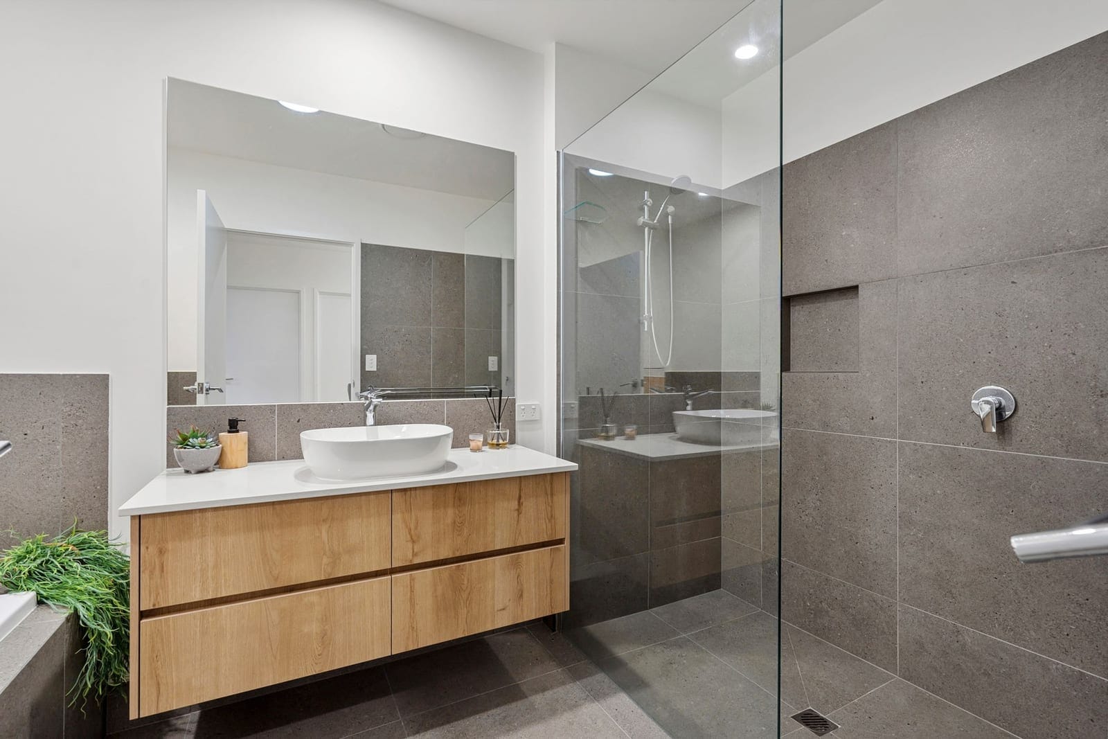 Dream Master Retreat + Natural Reserve + BUILDERS WARRANTY