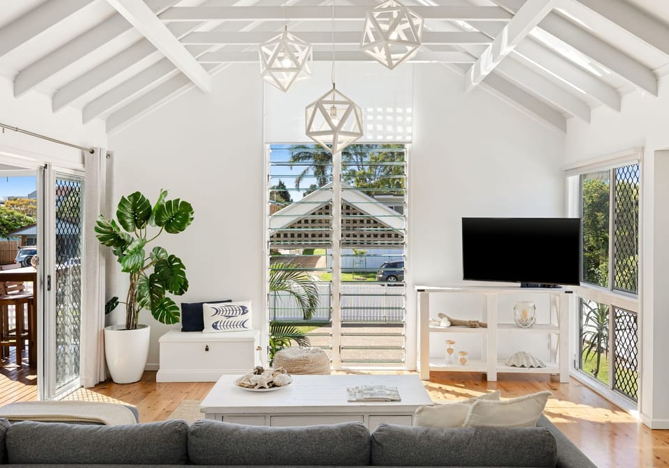 A Coastal Sanctuary for Serene Living and Beachside Luxury