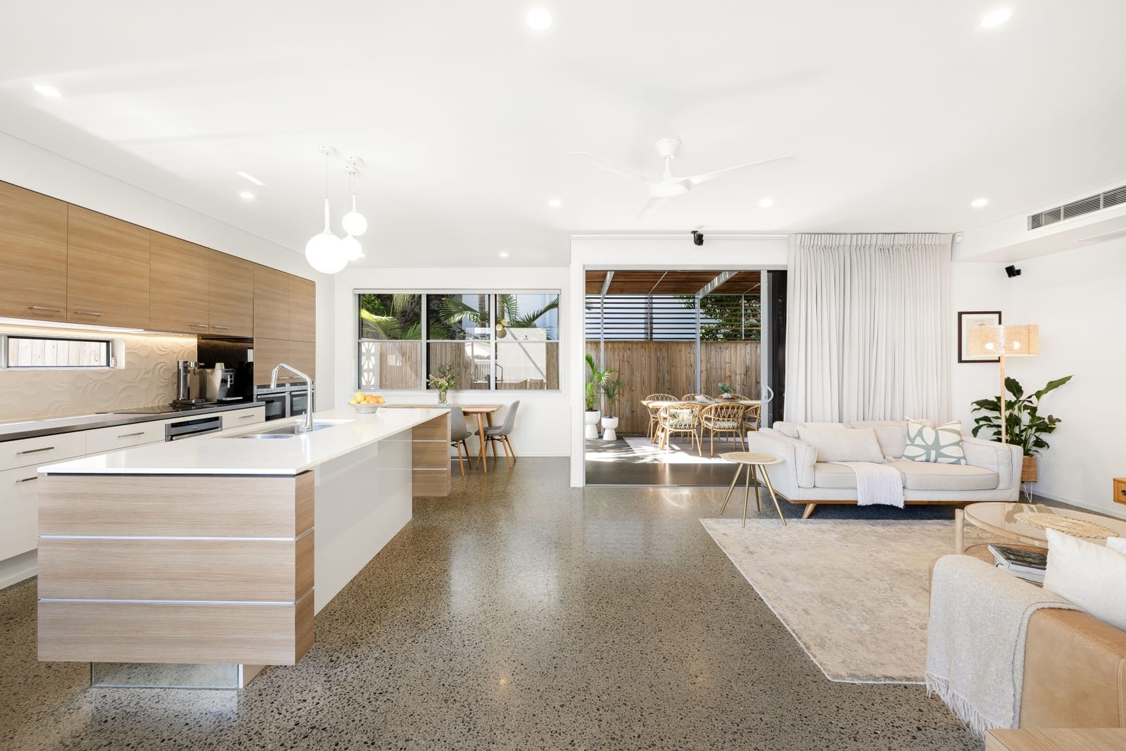 Designer Residence: Beachside Cotton Tree