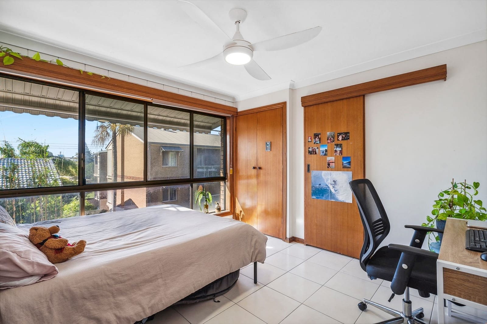 Entry Level Buying 250m to Beach
