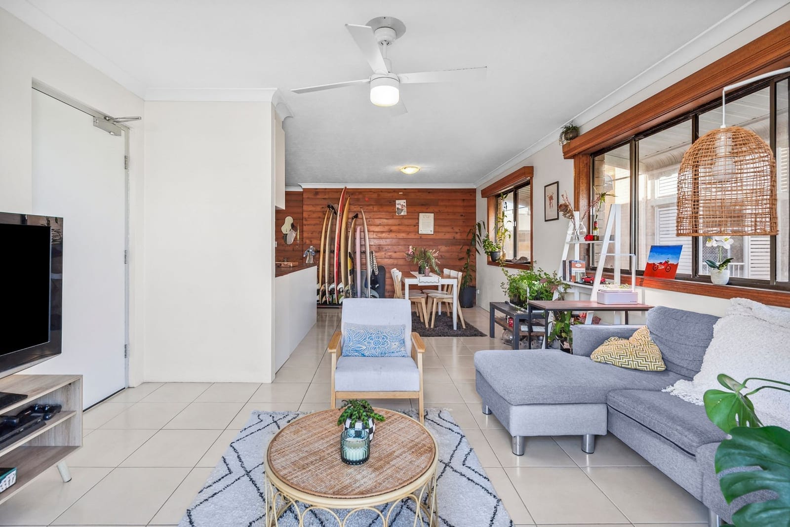 Entry Level Buying 250m to Beach
