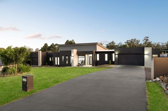 Luxury Living on Sprawling 7,697m2: Discover Your Private Paradise