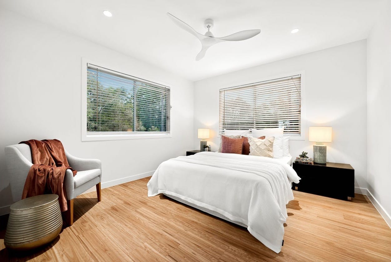 Luxurious and Contemporary Acreage Living