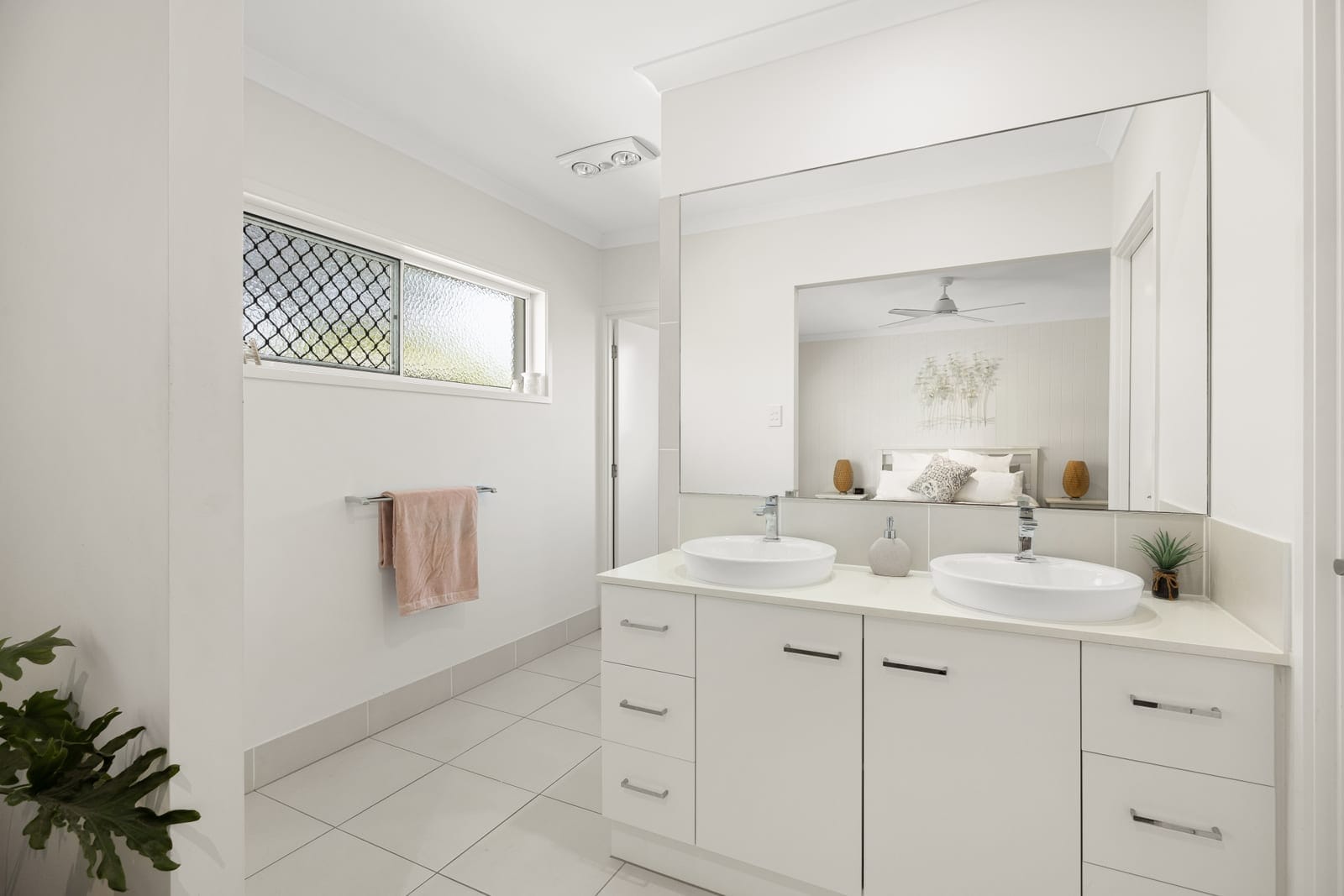 The Perfect Family Home: Design, Lifestyle, Presentation