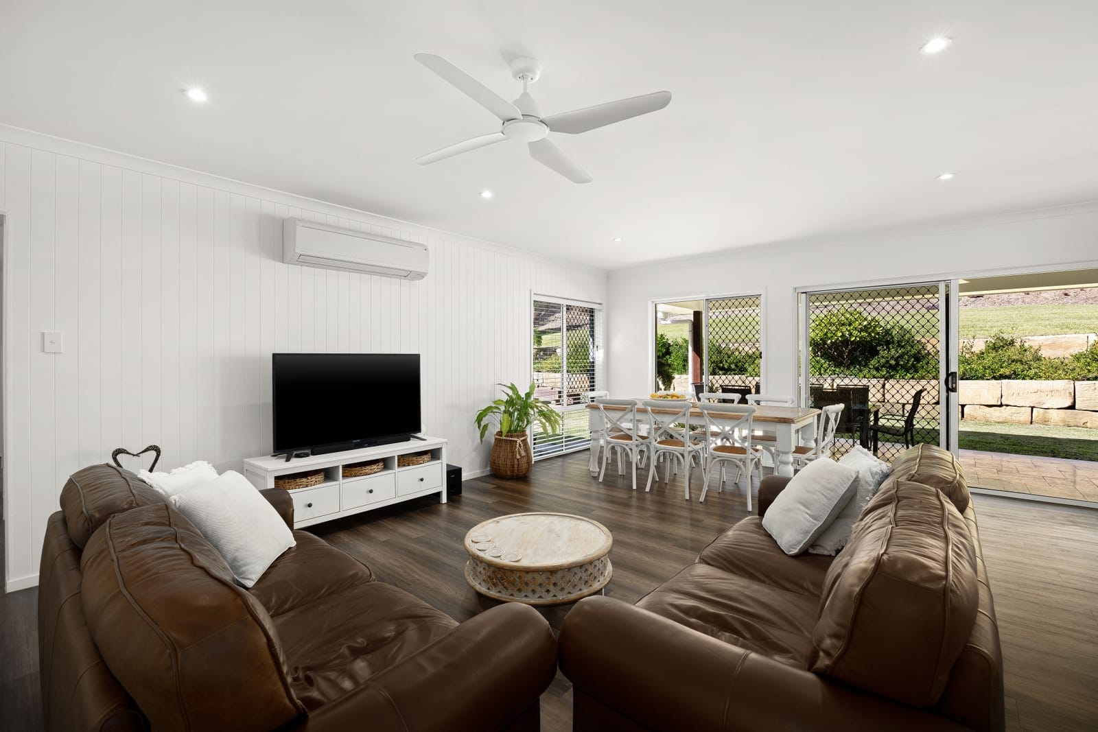 The Perfect Family Home: Design, Lifestyle, Presentation