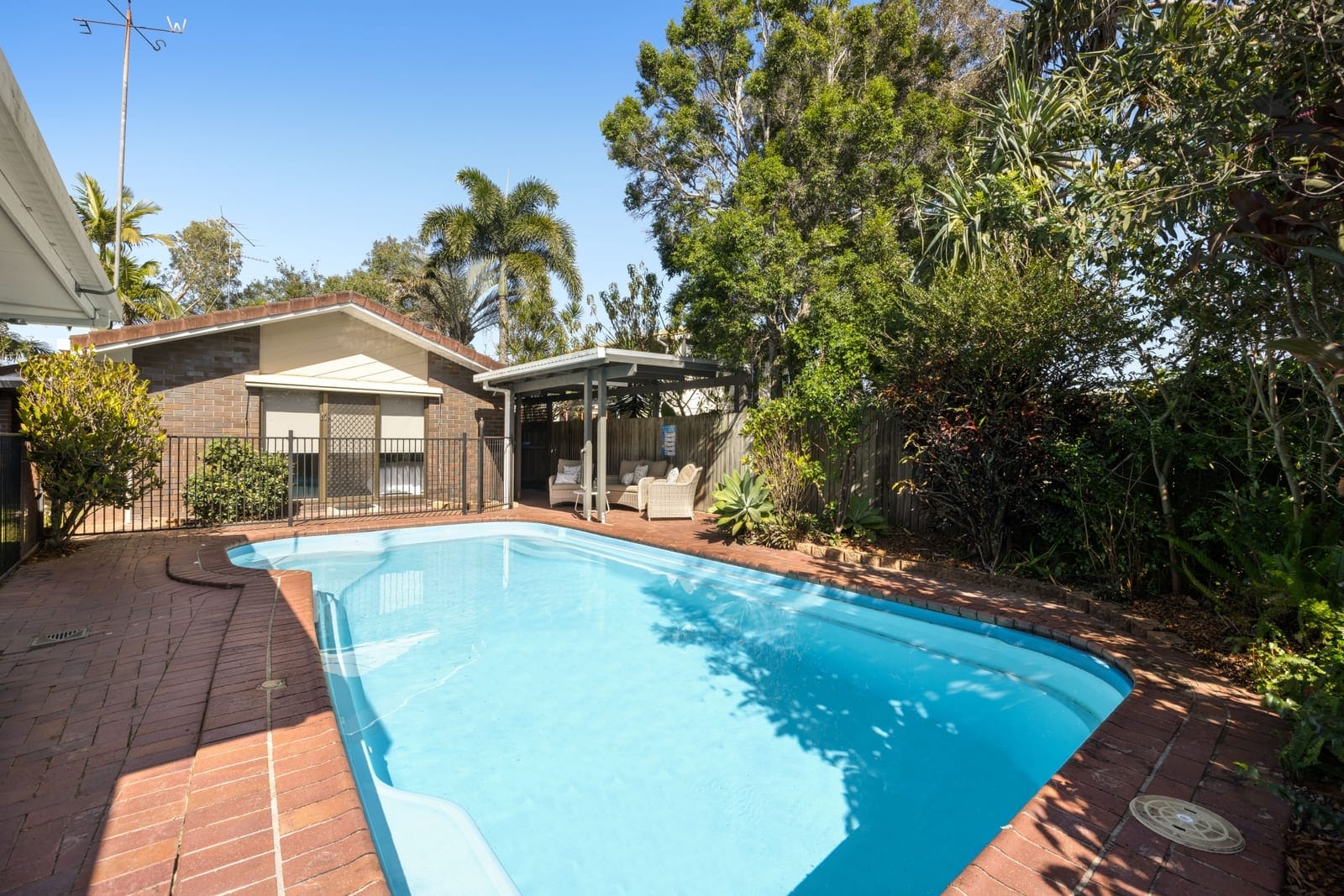 Single-Level, Central Coolum Opportunity
