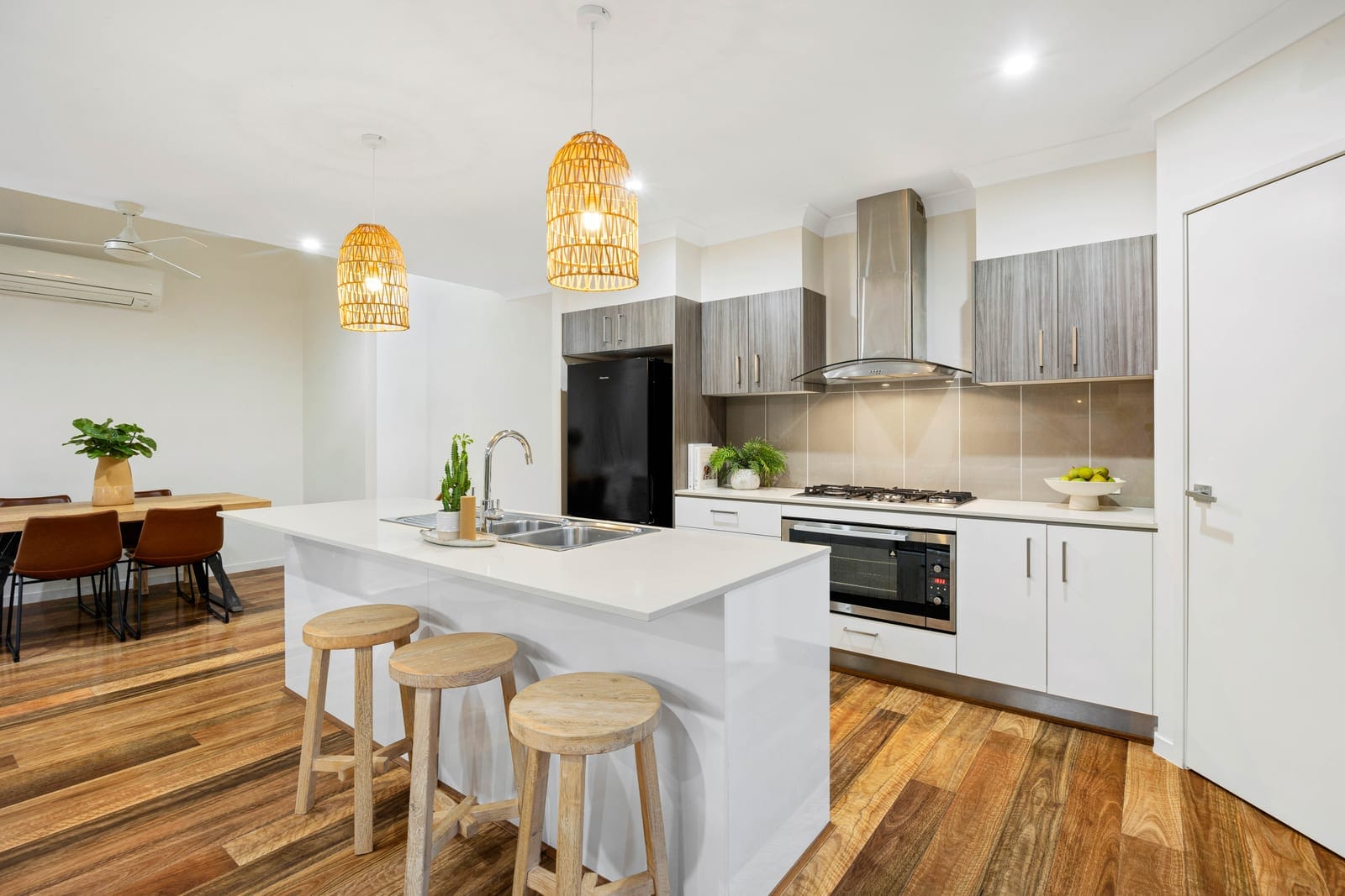 Dual Key Opportunity in Prestige Vantage Estate