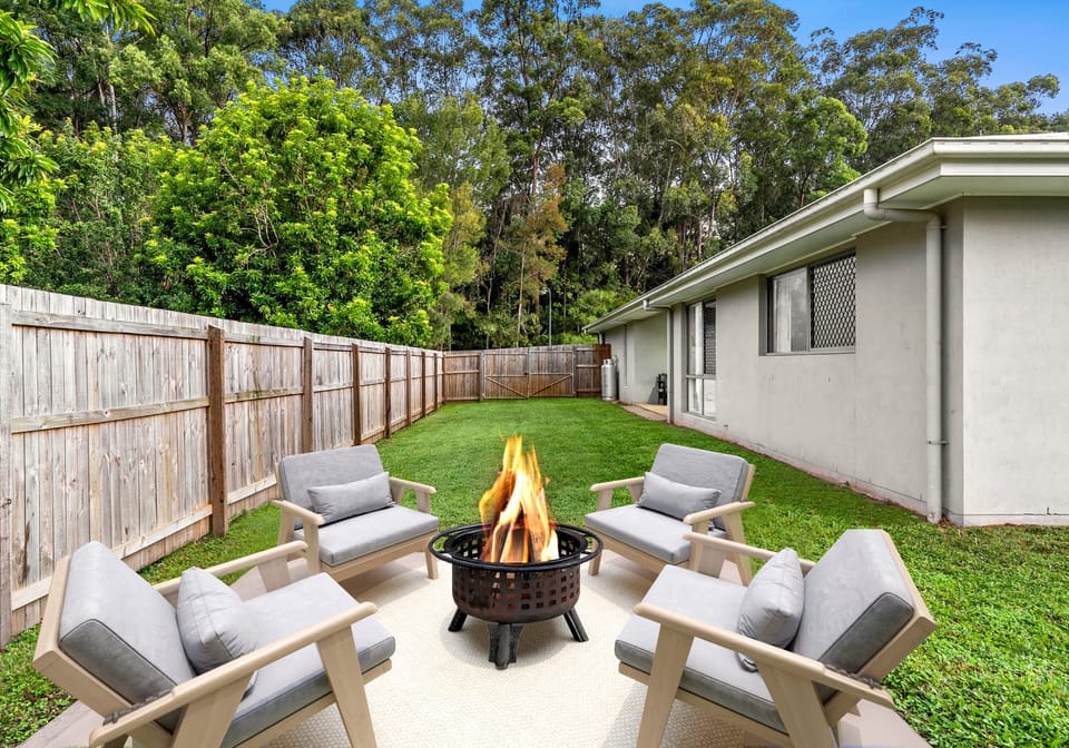 SOLD by Angelina Sweeney & Ollie Lehmann