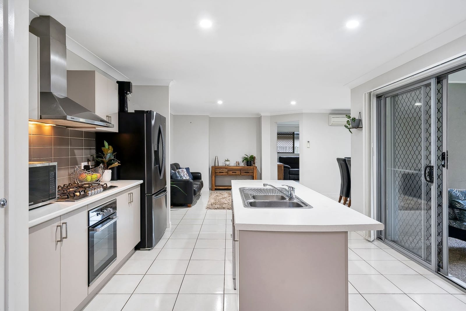 SOLD by Angelina Sweeney & Ollie Lehmann