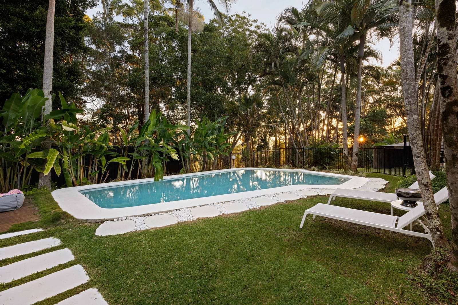 Elegant Homestead on 1½ Parklike Acres
