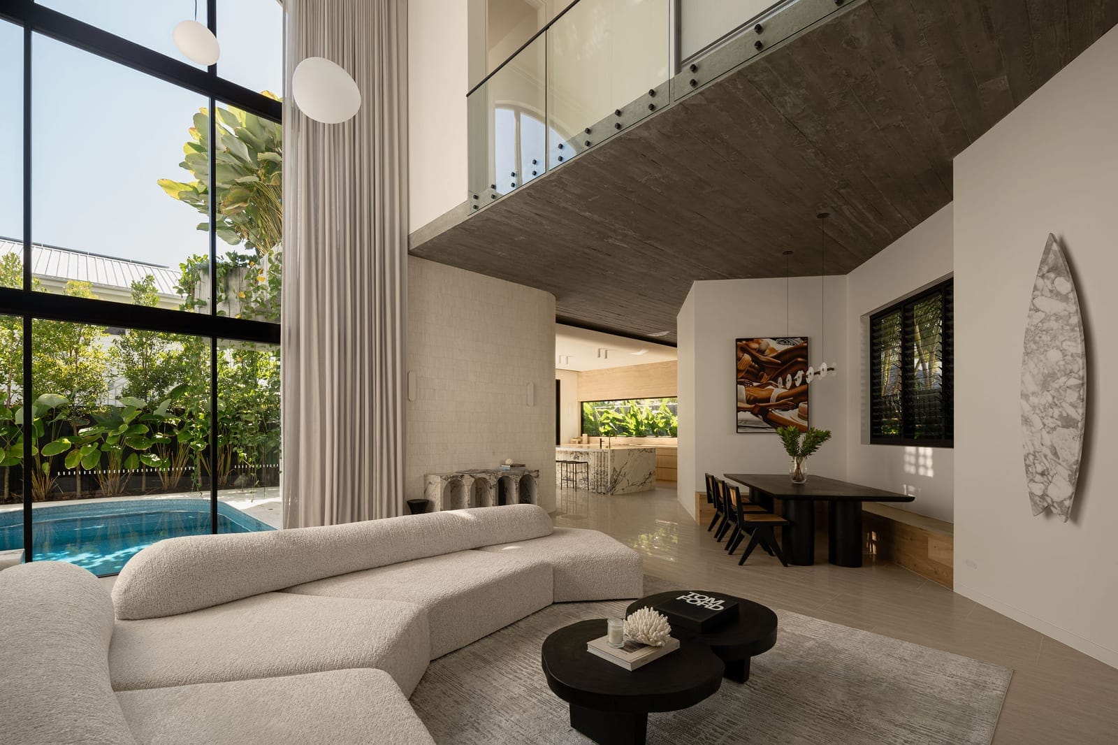 Bespoke Buddina Designer Masterpiece: 100m to Beach