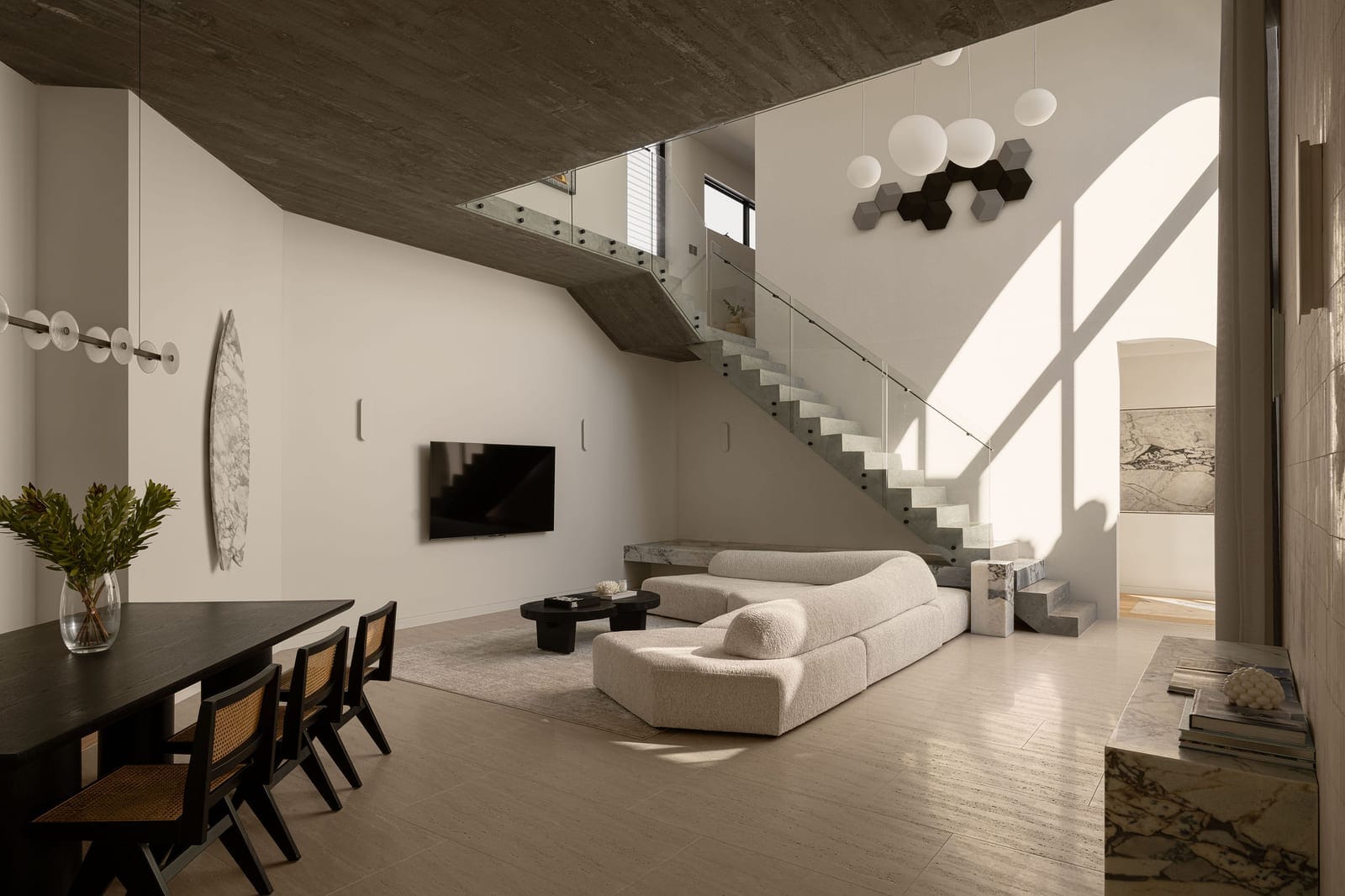 Bespoke Buddina Designer Masterpiece: 100m to Beach