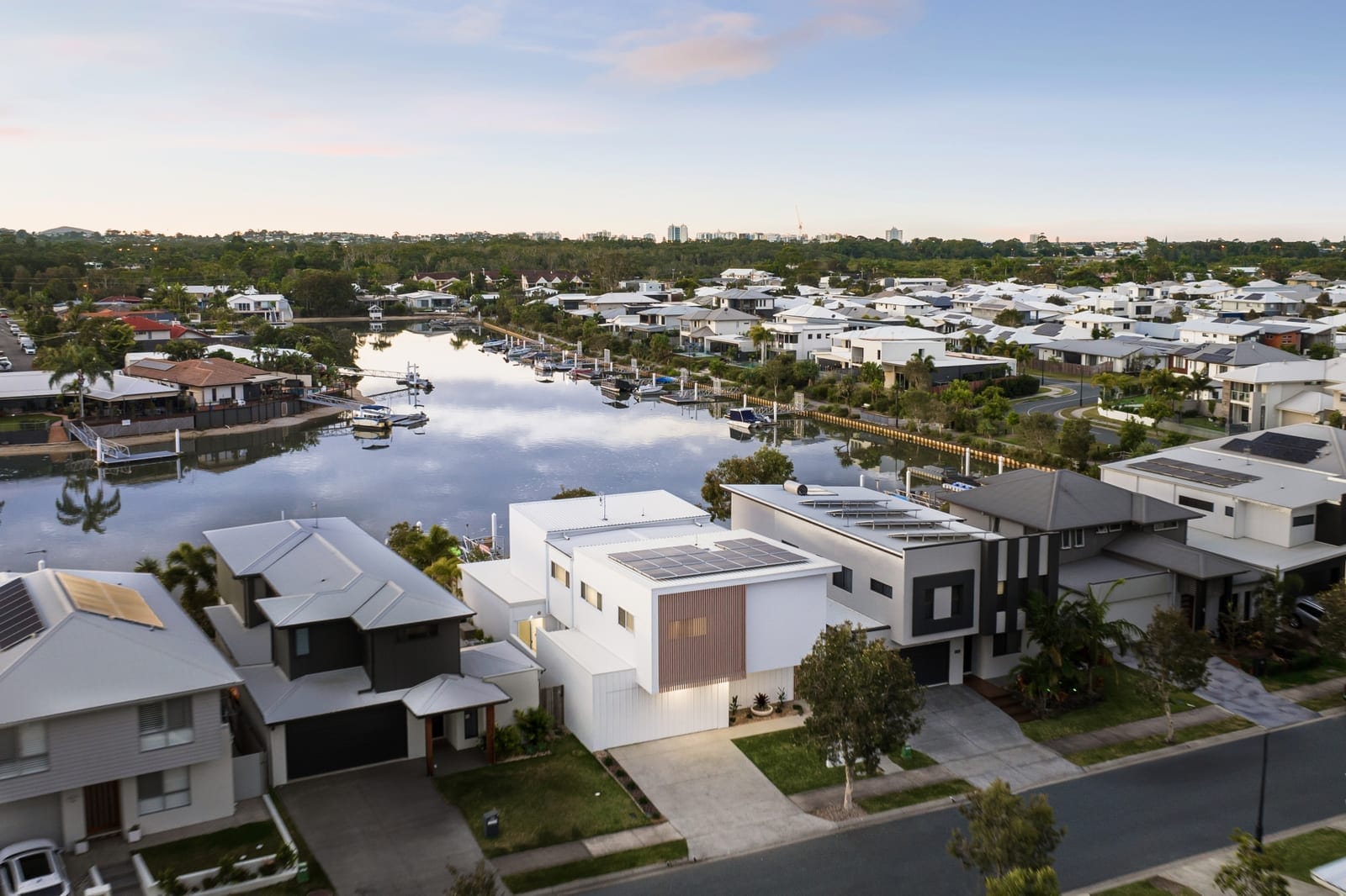 North Facing Waterfront – Ocean Access